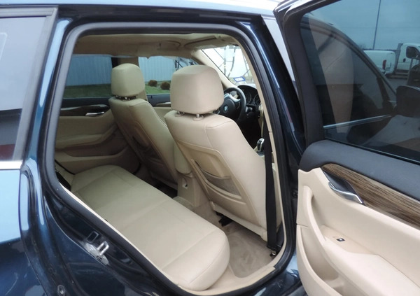 BMW X1 cena 25900 przebieg: 150000, rok produkcji 2014 z Jedwabne małe 56